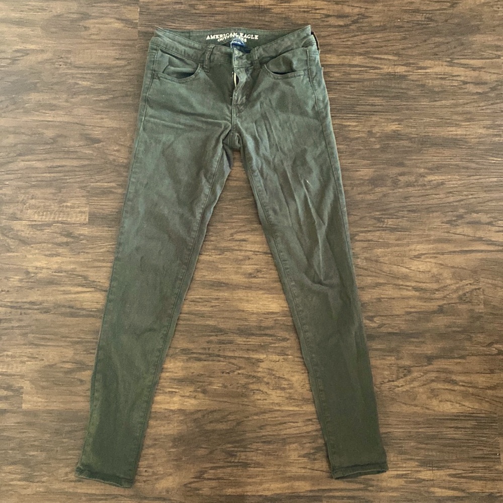 American Eagle size 4 olive green jegging.